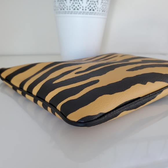 Coach Lunar New Year Tiger-print Tech Pouch - Picture 6 of 9